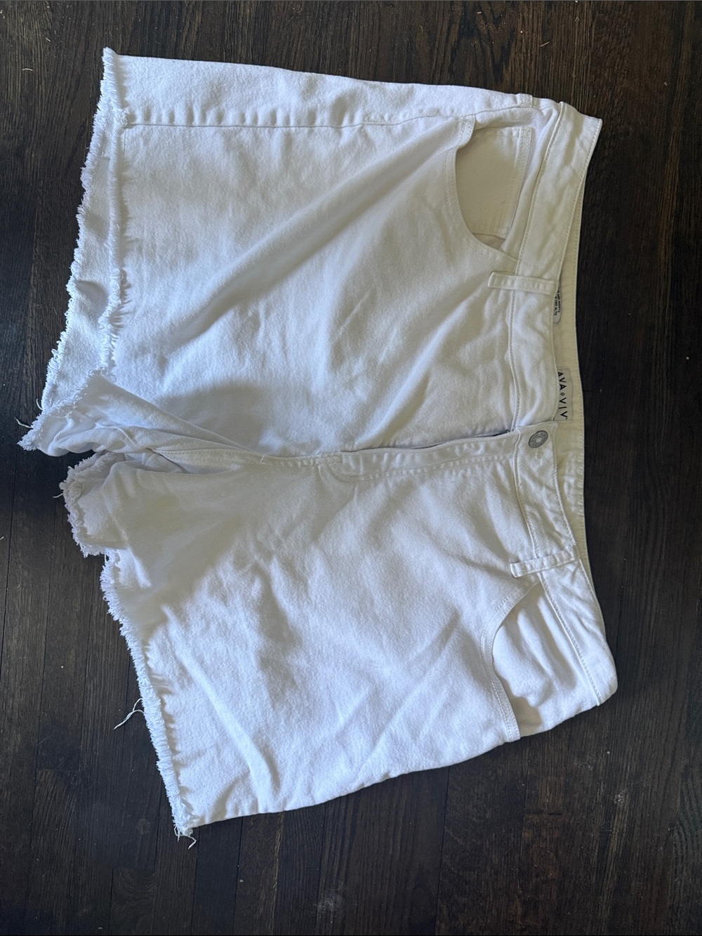Ava & Viv White Raw-Hem Denim Shorts